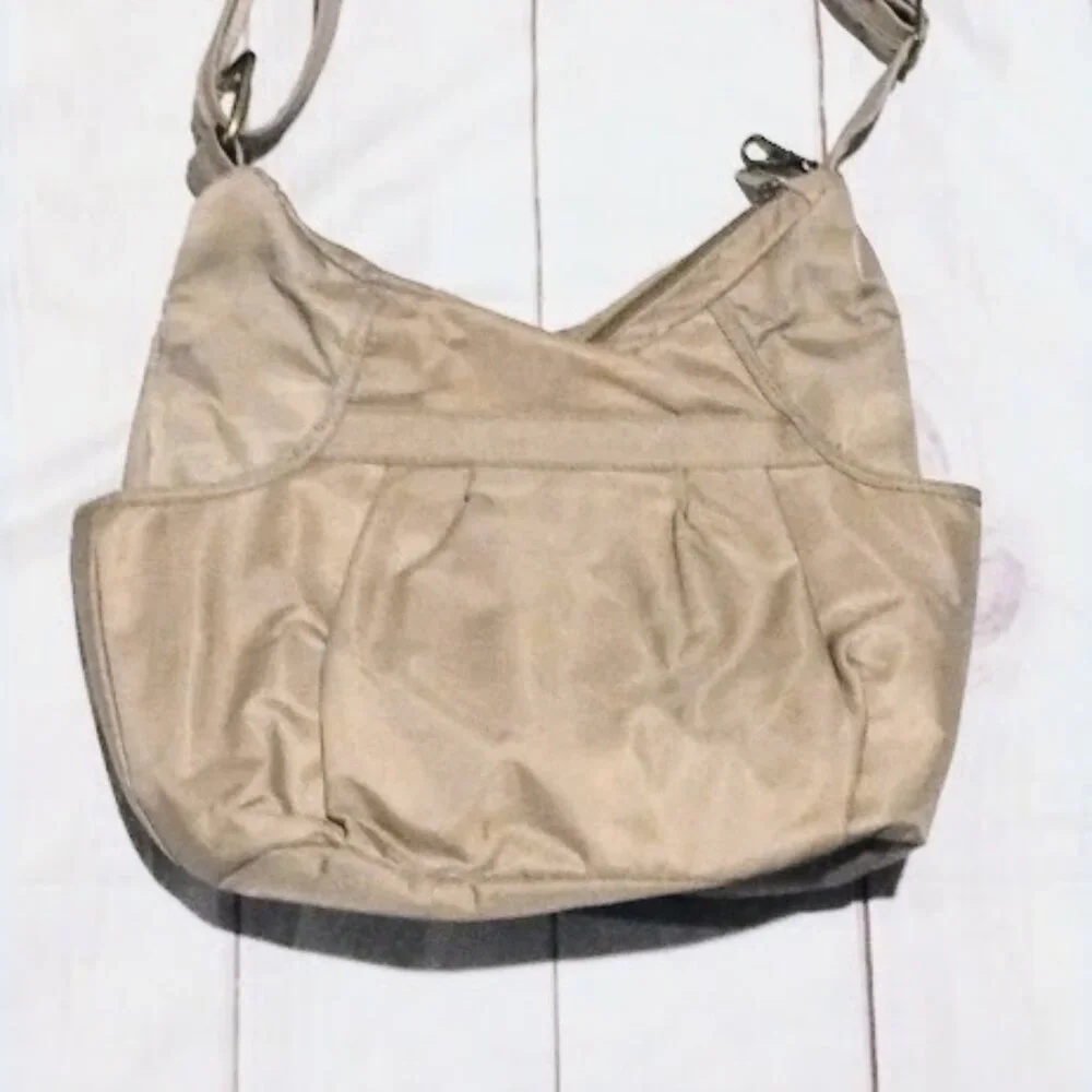 Travelon Anti theft Hobo Bag Purse/Travel bag